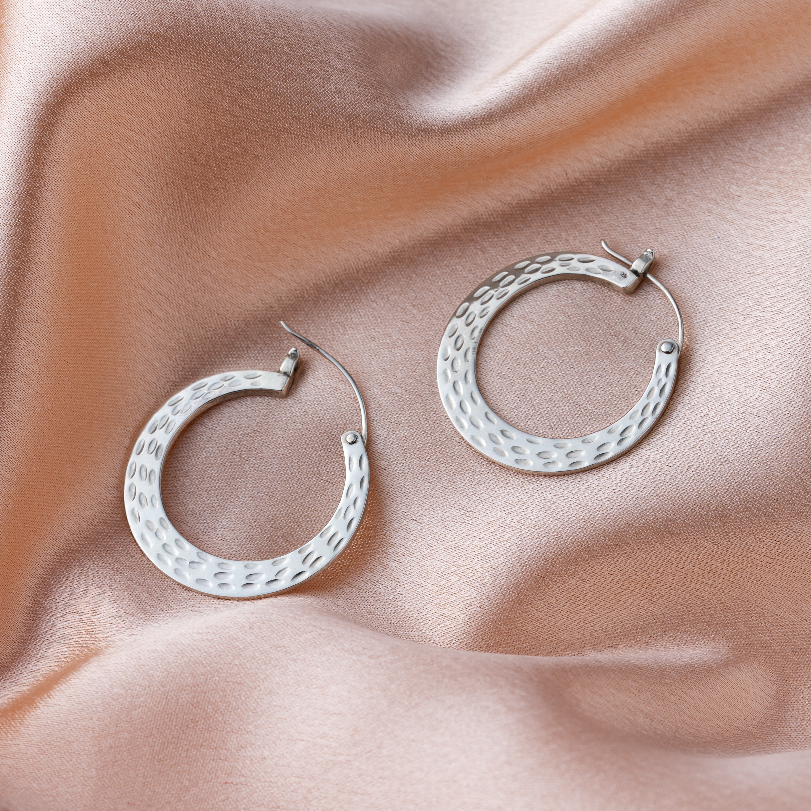 Round Textured Hoop earrings
