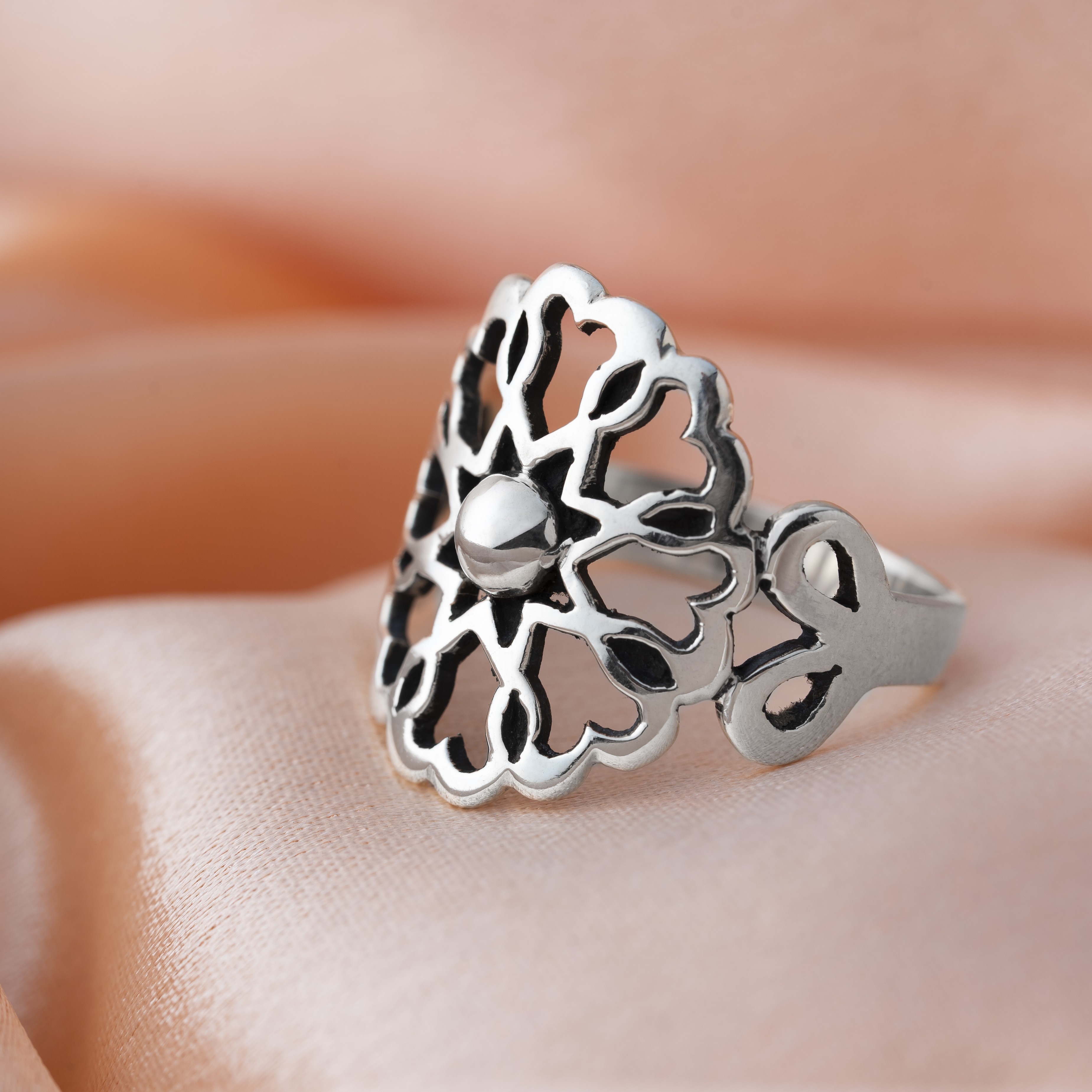 Heart-shaped Flower Ring