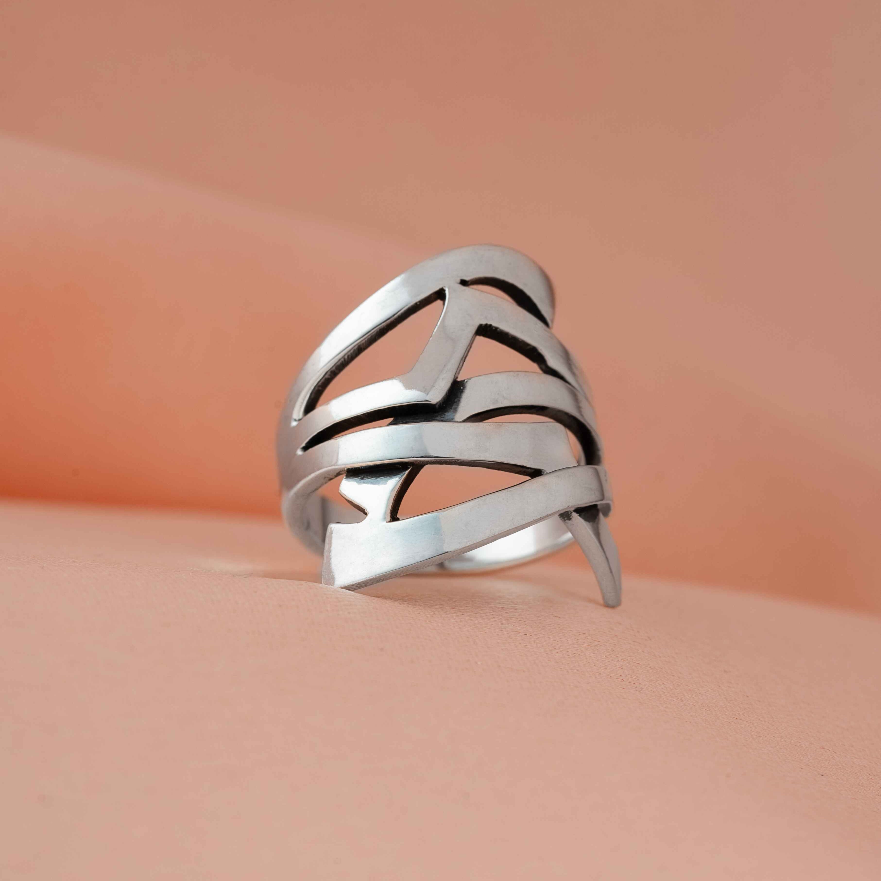 Crossover Ring