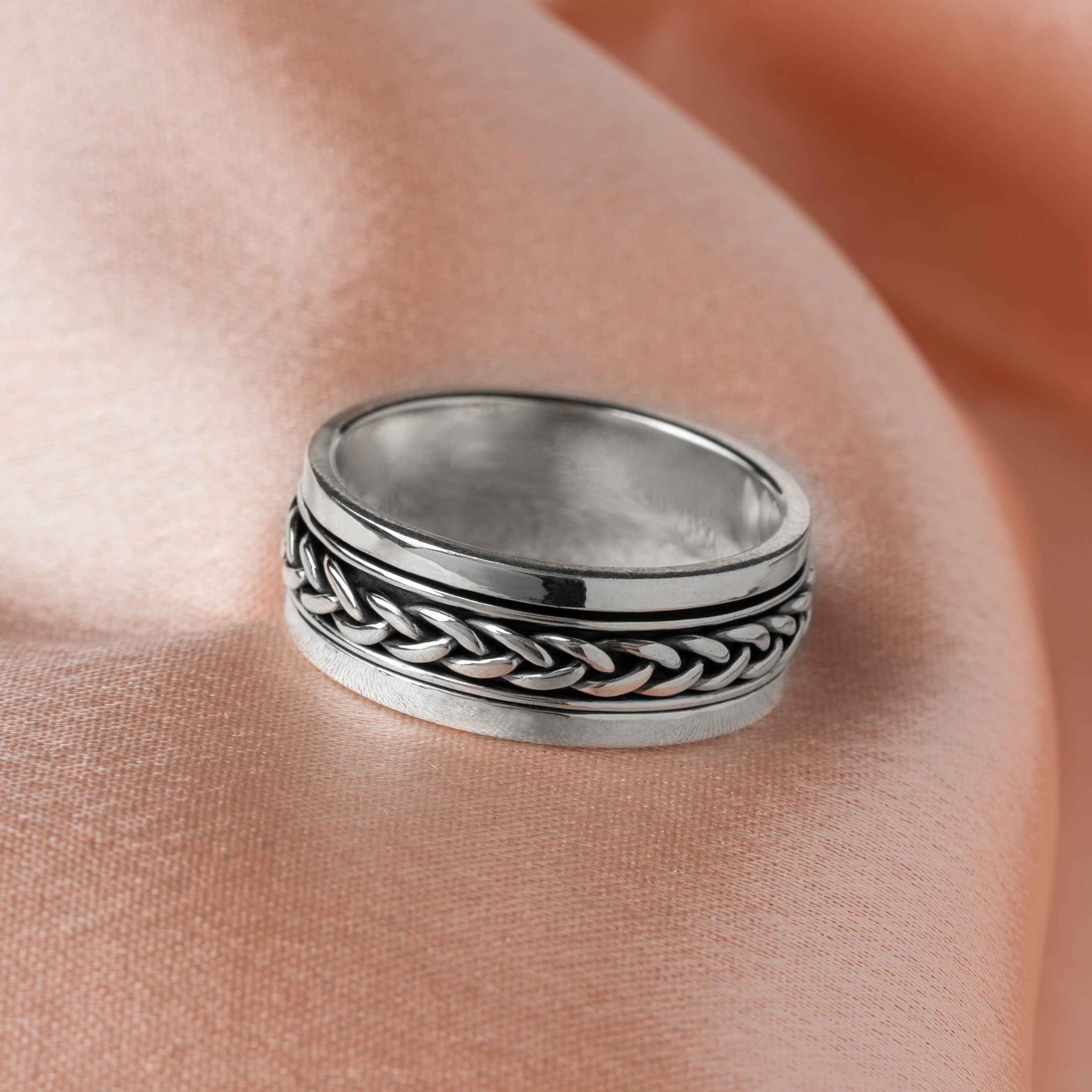 Braided Spinning Ring
